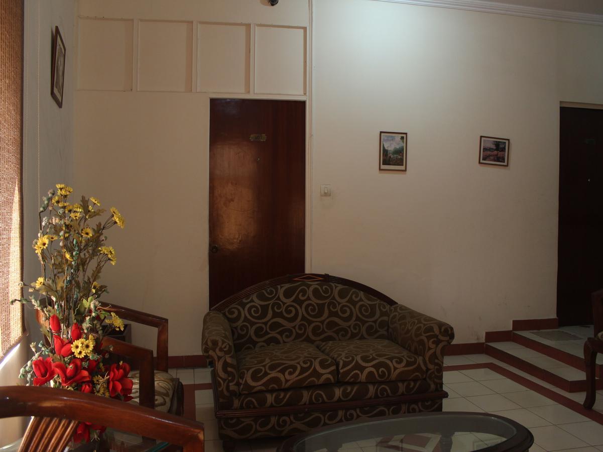 Oyo 5232 Kwality Hotel Dehradún Kültér fotó